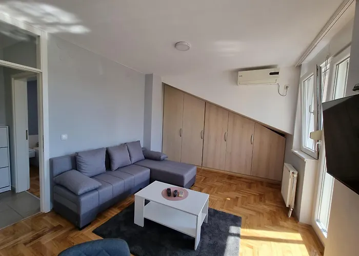 Likehome Life - Novi Sad Stevana Sremca